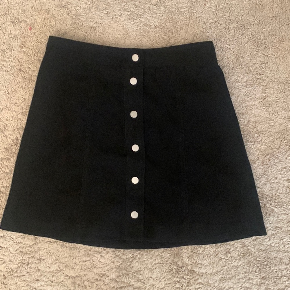 DIVIDED: size 6 skirt